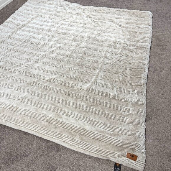 Frye Soft Plush Comforter Set - Picture 3 of 12